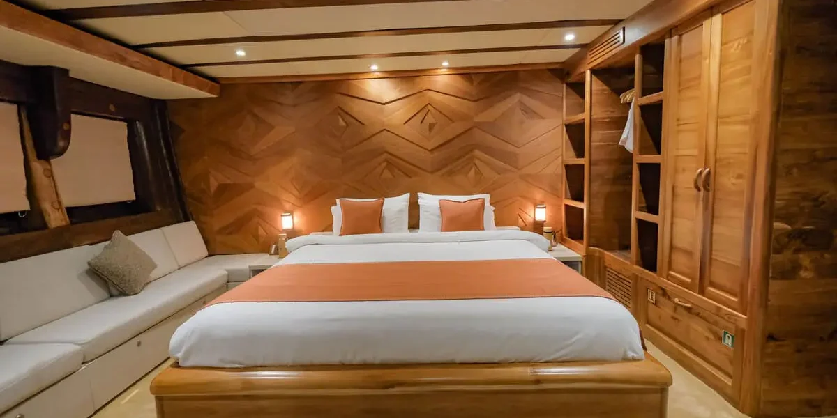 CABIN SWORDFISH - Image 1